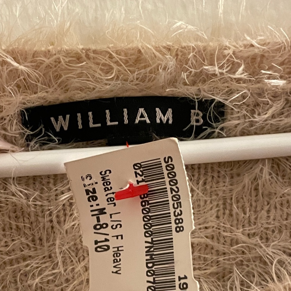 brand new William B fuzzy crop sweater with slit in the back - Picture 3 of 7